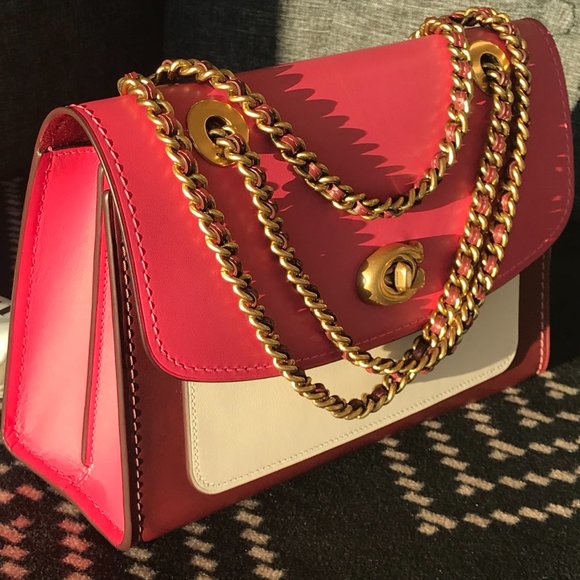 Parker In Colorblock - Picture 6 of 9